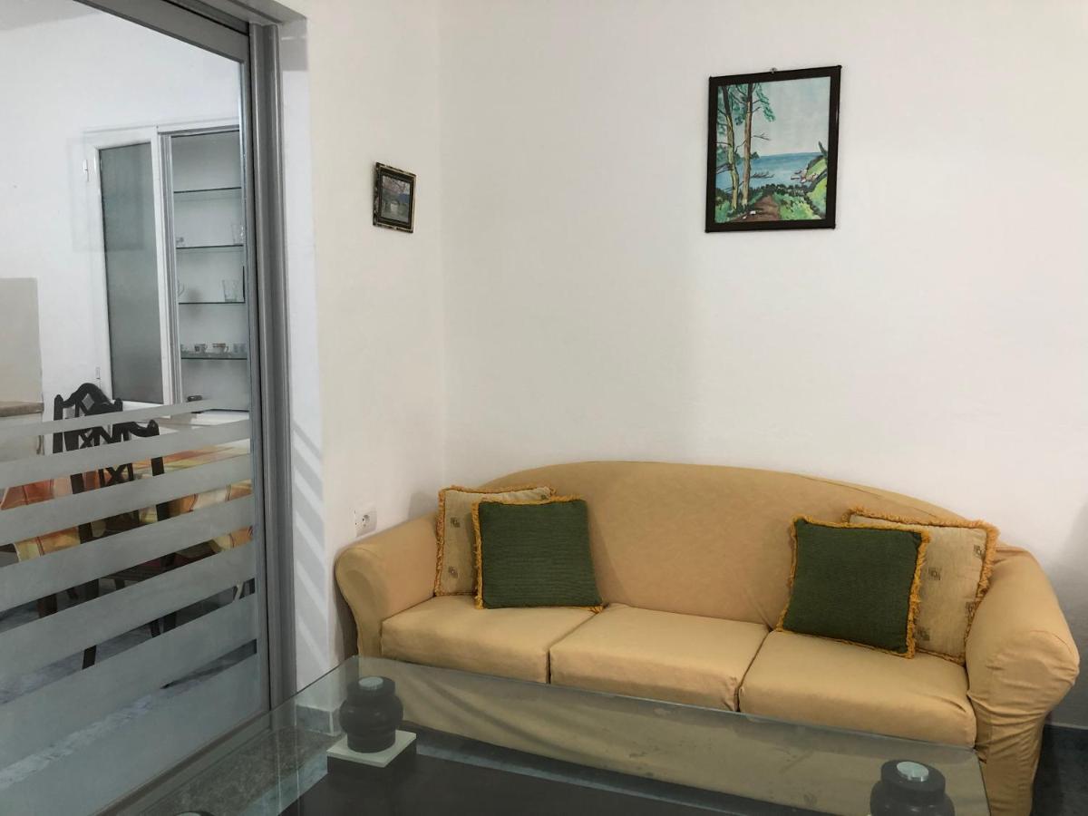 Lili'S House Villa Delvine Екстериор снимка